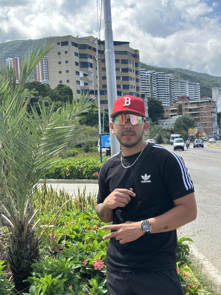 Chico busca chica en Alicante: 