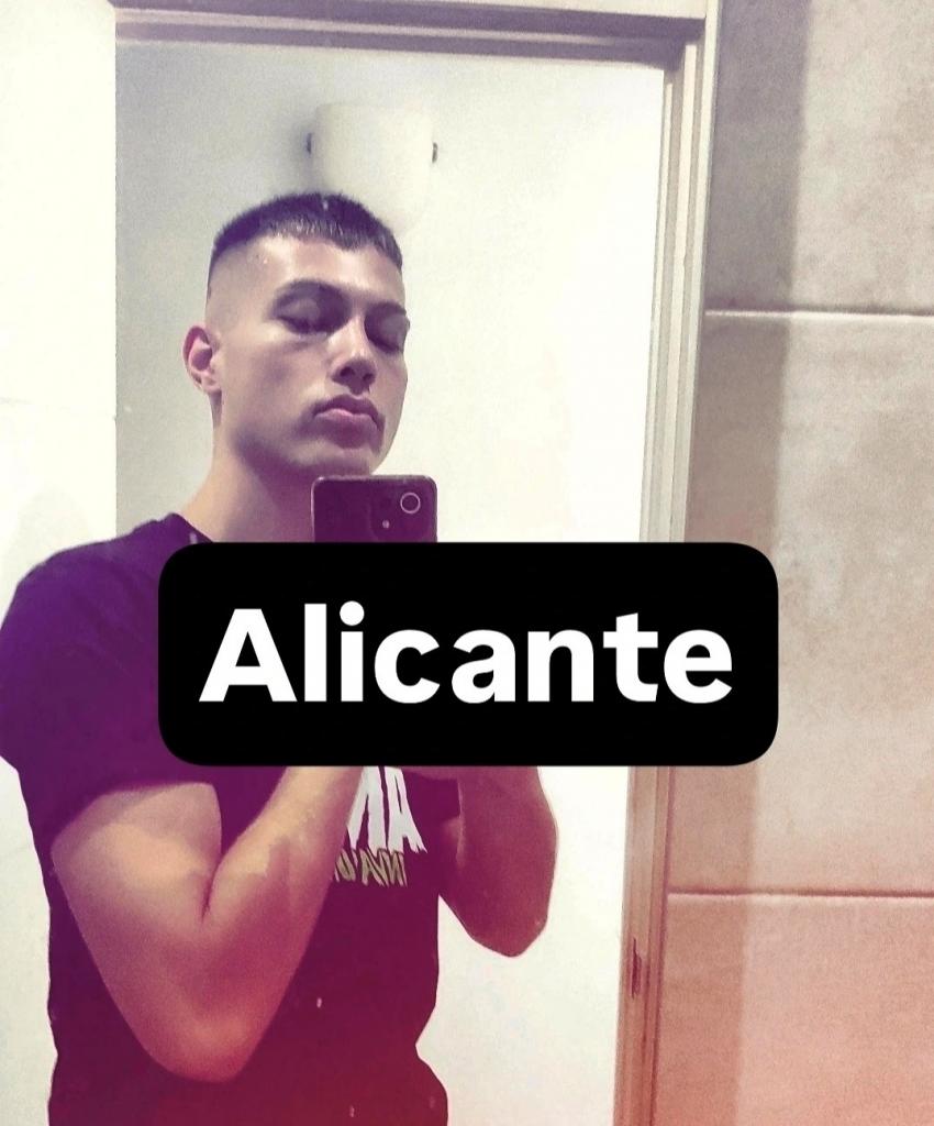 Chico busca chica en Alicante: 