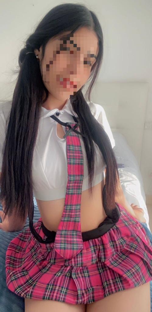 613889552: Chica busca chico en Cádiz