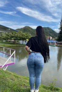 637058695: Chica busca chico en Navarra