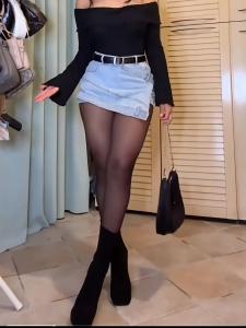 608150119: Chica busca chico en Pontevedra