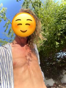 Chico busca chica en Ibiza: 