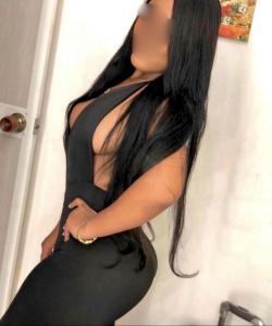 681137781: Chica busca chico en Barcelona