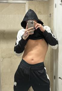 Chico busca chica en Sevilla: 