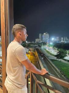 Chico busca chica en Barcelona: 