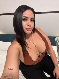 664489169: Chica busca chico en Ceuta