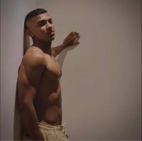 645043833: Chico busca chica en Barcelona