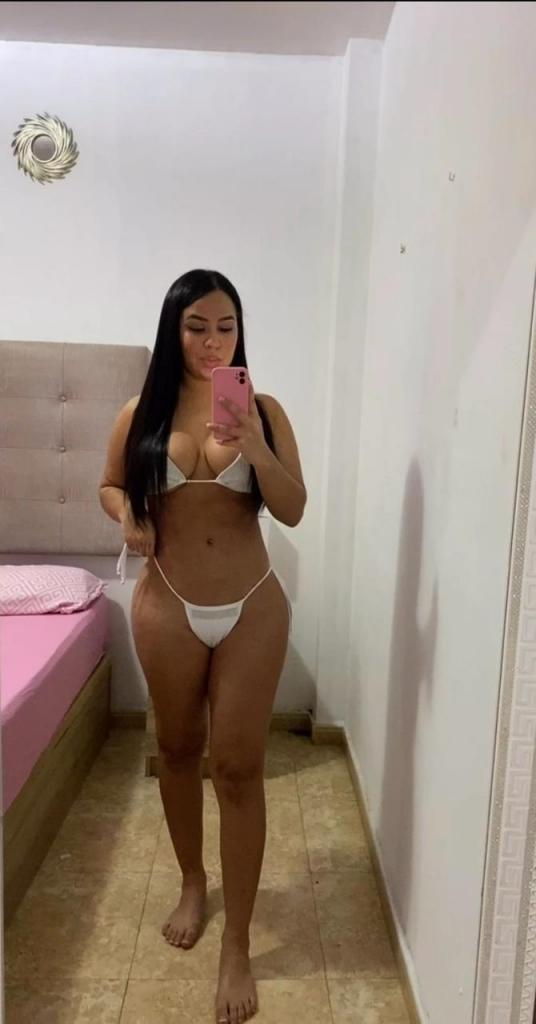 Chica busca chico en Almería: 