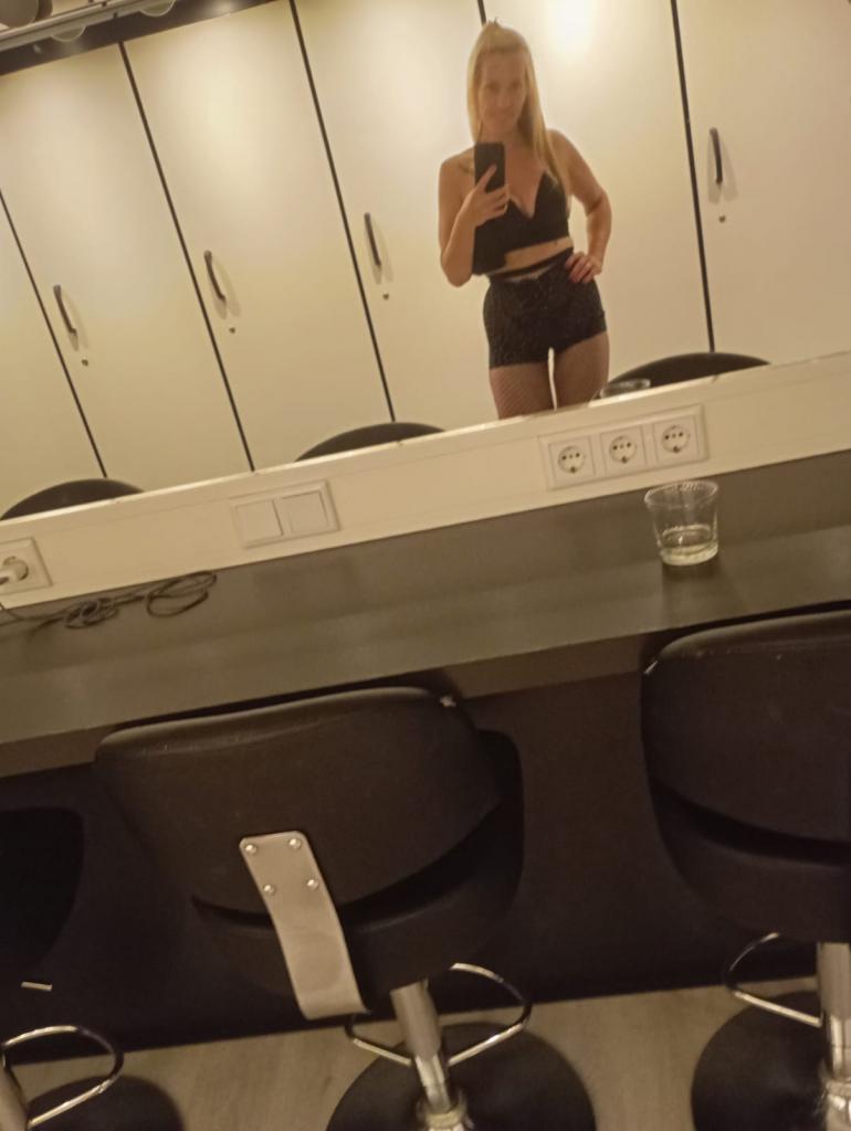 643035903: Chica busca chico en Alicante