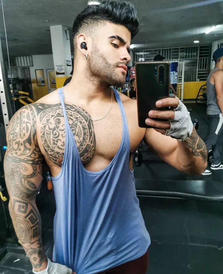 641810949: Chico busca chica en Ibiza