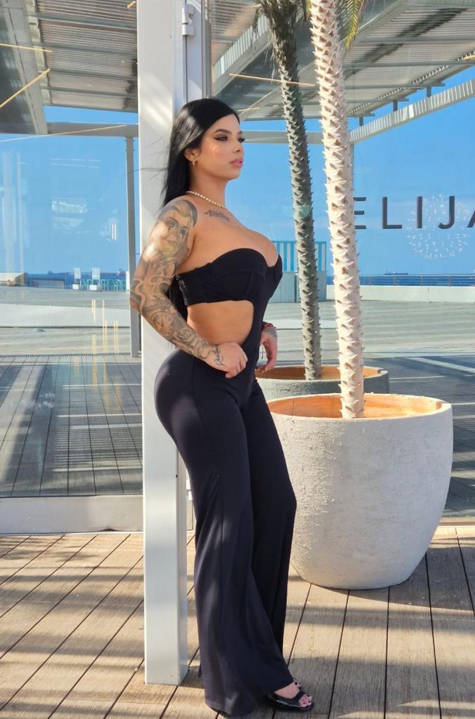 Chica busca chico en Barcelona: 