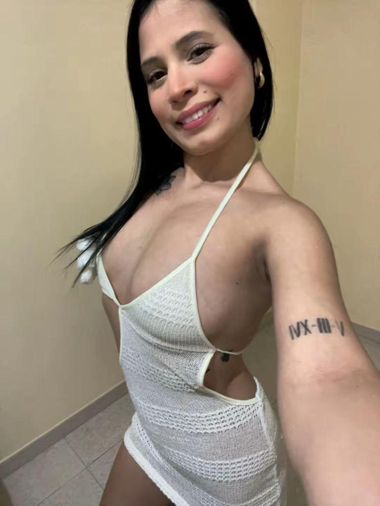 697735584: Chica busca chico en Cádiz