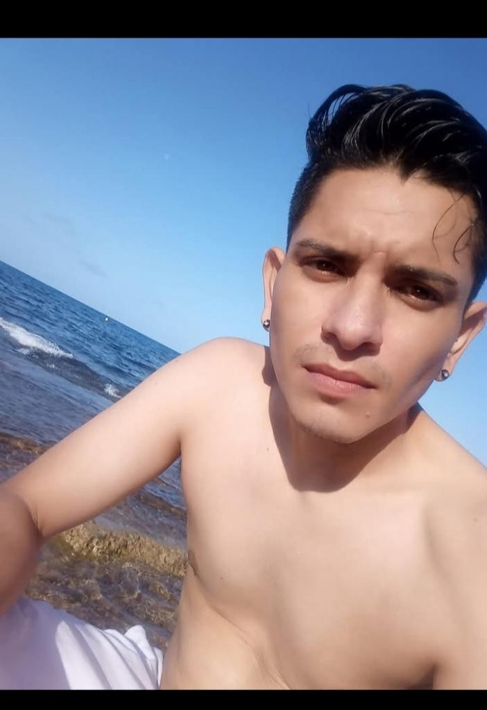 Chico busca chica en Murcia: 