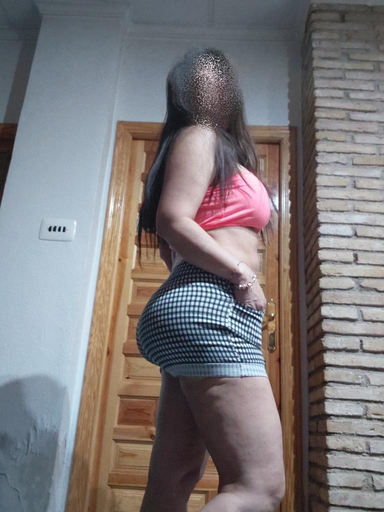 613284579: Chica busca chico en Murcia