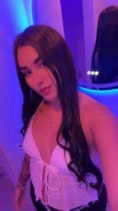 614210813: Chica busca chico en Barcelona