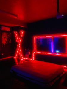 668564113: Chica busca chico en Cádiz