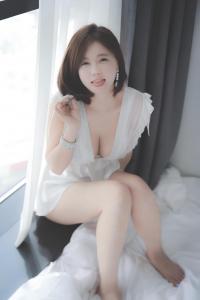 647004930: Chica busca chico en Granada