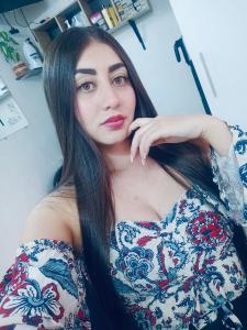 694286258: Chica busca chico en Barcelona