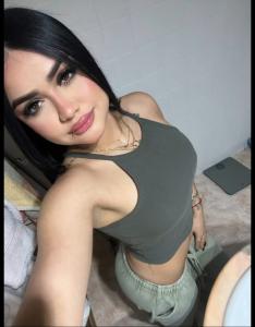 631728896: Chica busca chico en Gerona