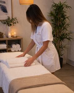 634983451: Chica busca chico en Barcelona