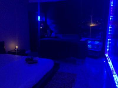 668564113: Chica busca chico en Cádiz