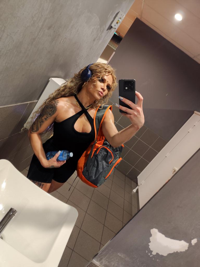 610430692: Travesti en Las Palmas