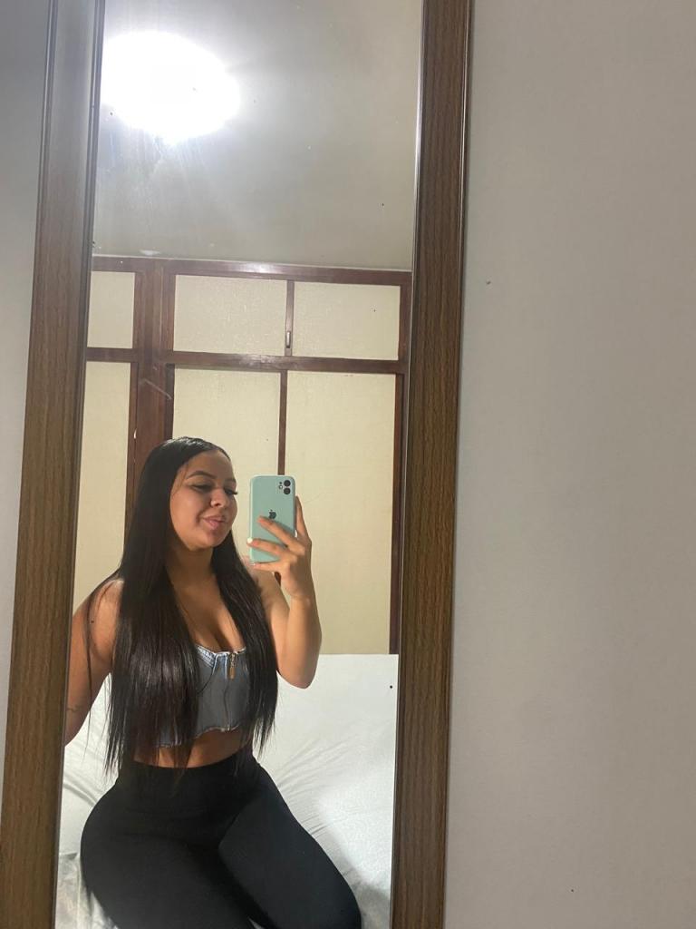 Chica busca chico en Almería: 