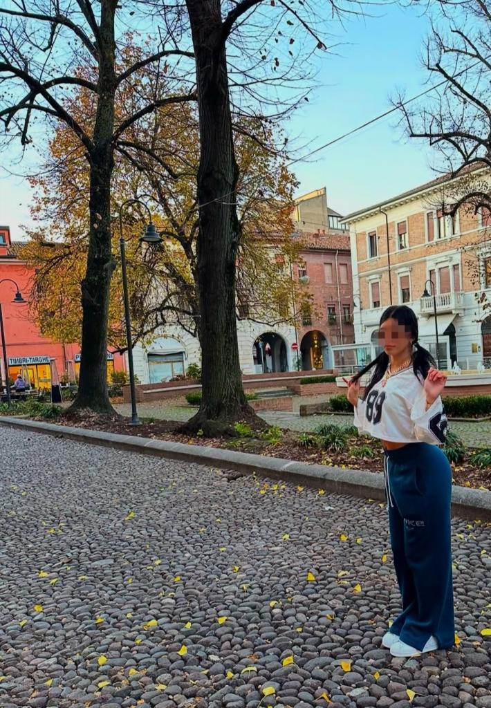 Chica busca chico en Almería: 