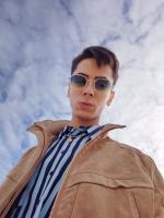 677499579: Chico busca chica en La Coruña