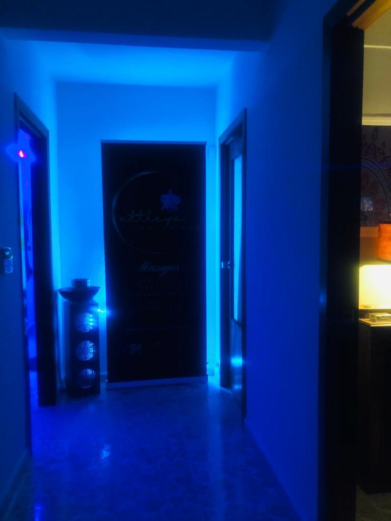 668564113: Chica busca chico en Cádiz