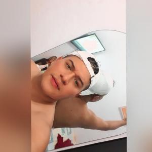 Chico busca chica en Cádiz: 