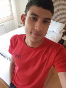 641088537: Chico busca chica en Valencia