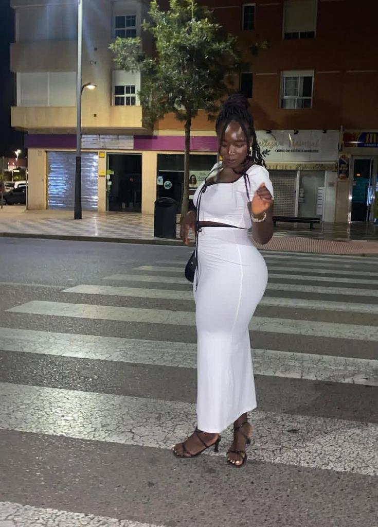 670372001: Chica busca chico en Valencia