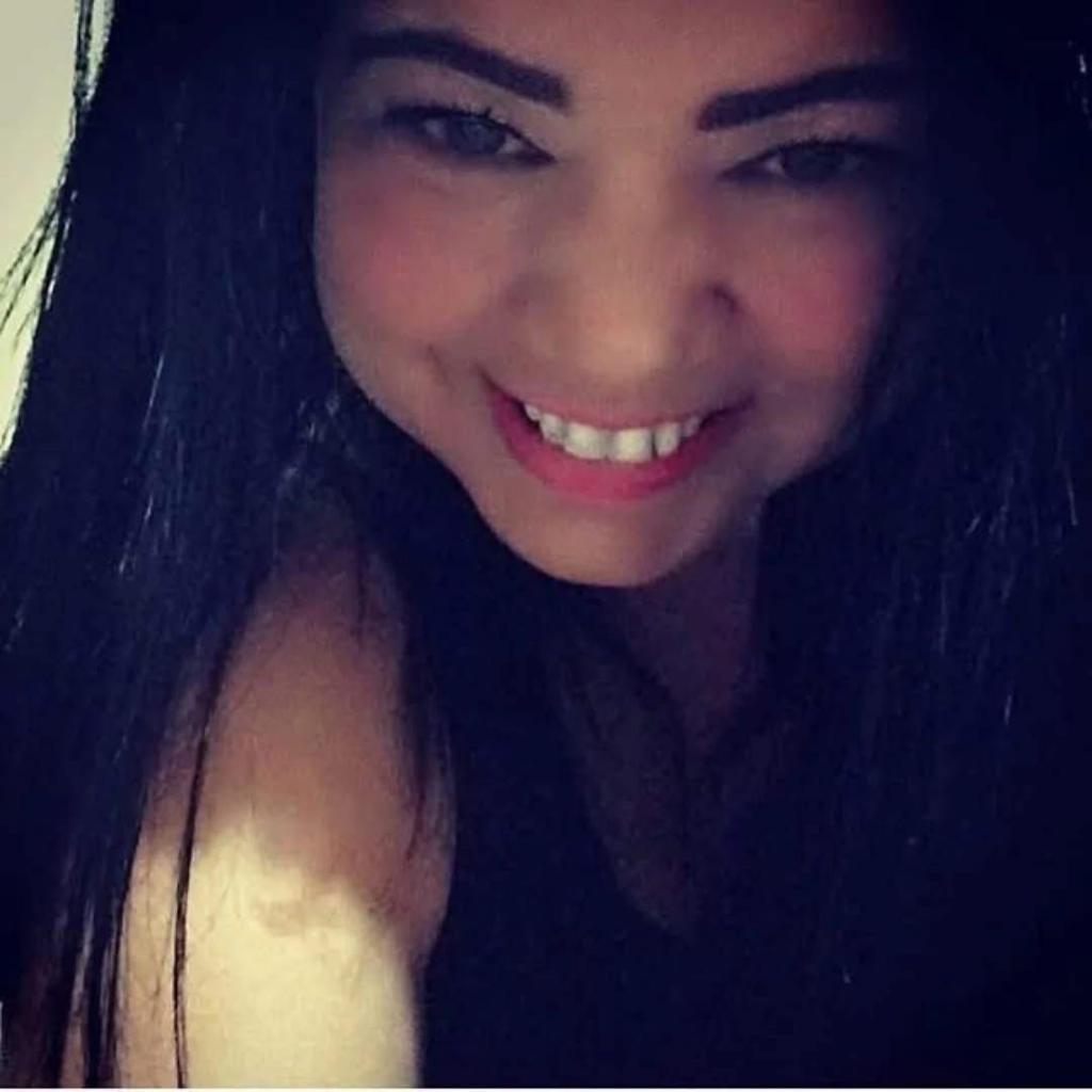 613307913: Chica busca chico en Cantabria