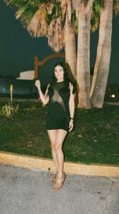 613793336: Chica busca chico en Barcelona