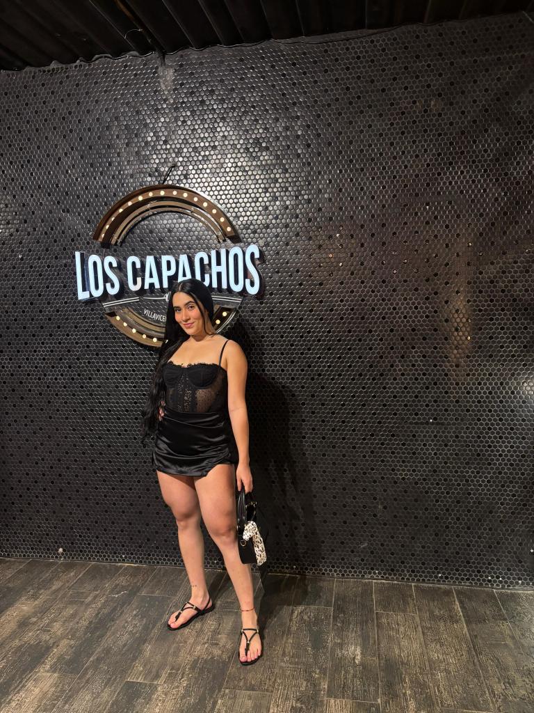 743036106: Chica busca chico en La Rioja