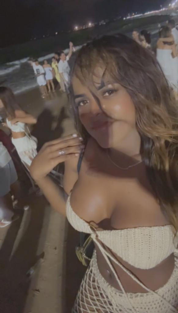 631389870: Travesti en León
