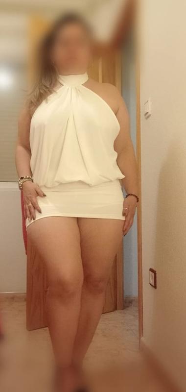 613815305: Chica busca chico en Alicante