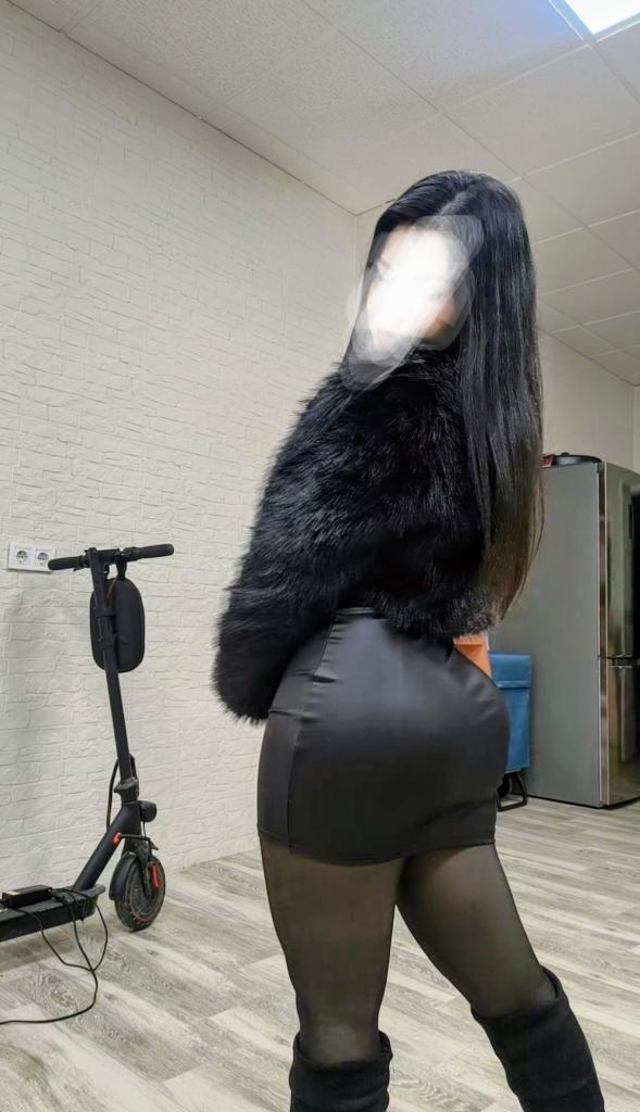 624180669: Chica busca chico en Málaga