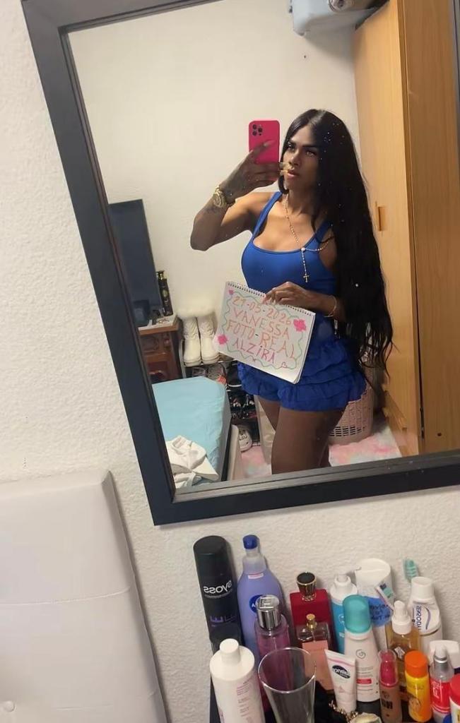 666473975: Transexual en Valencia