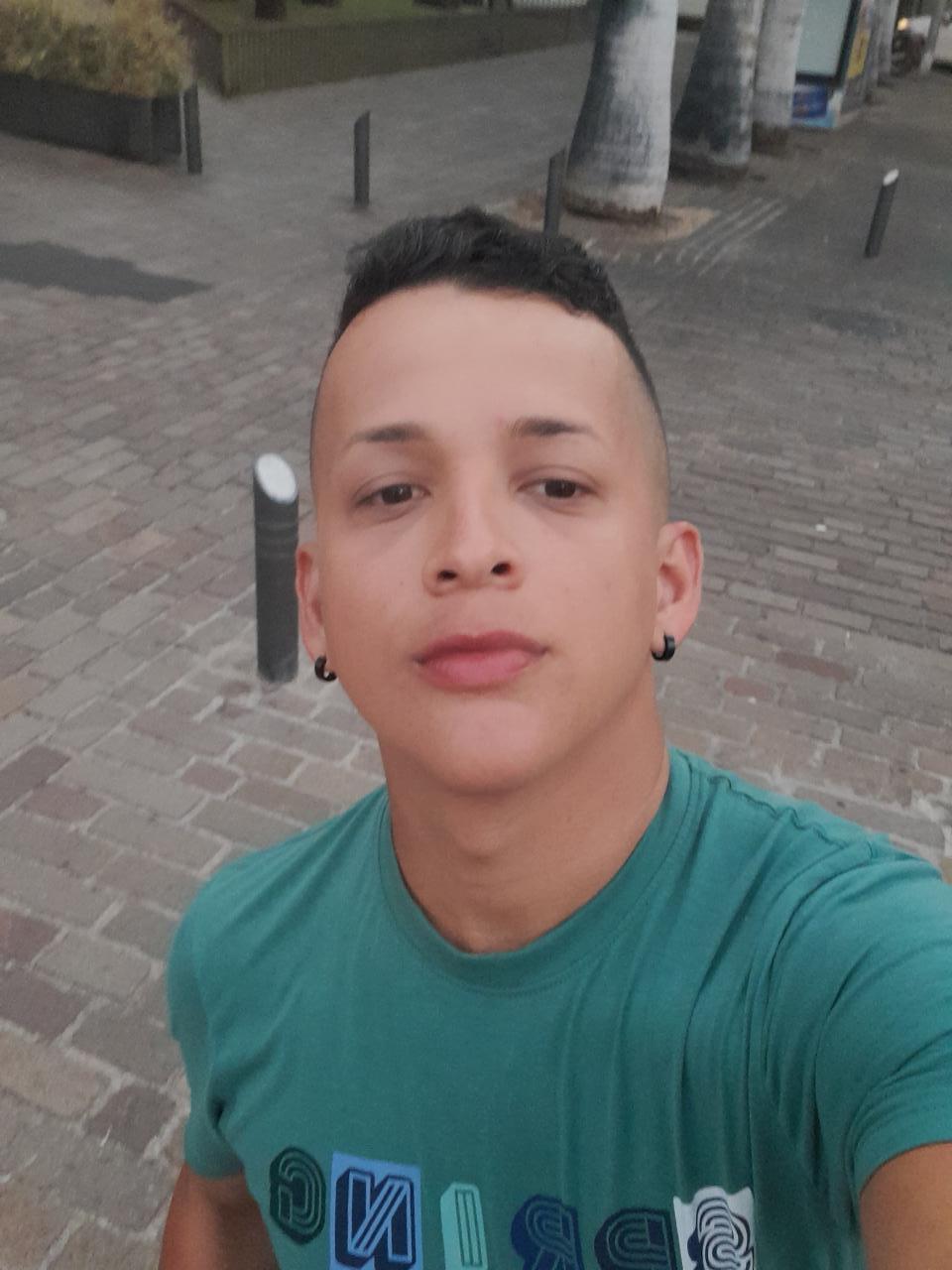 Chico busca chica en Barcelona: 
