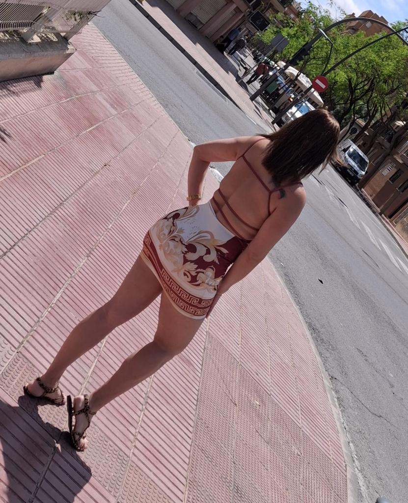Chica busca chico en Alicante: 
