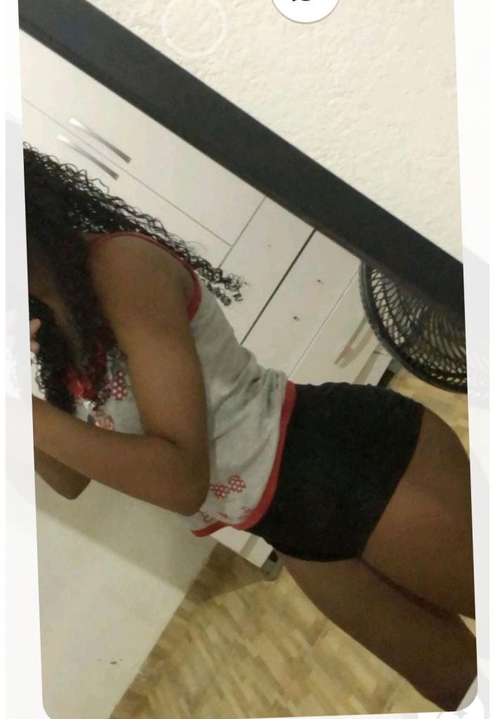 Chica busca chico en Barcelona: 
