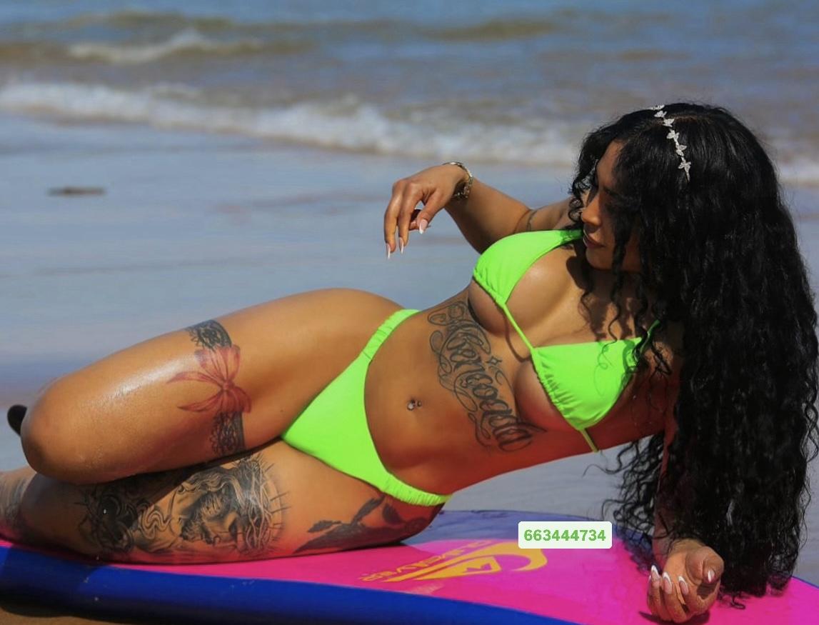 Chica busca chico en Almería: Chica busca chico