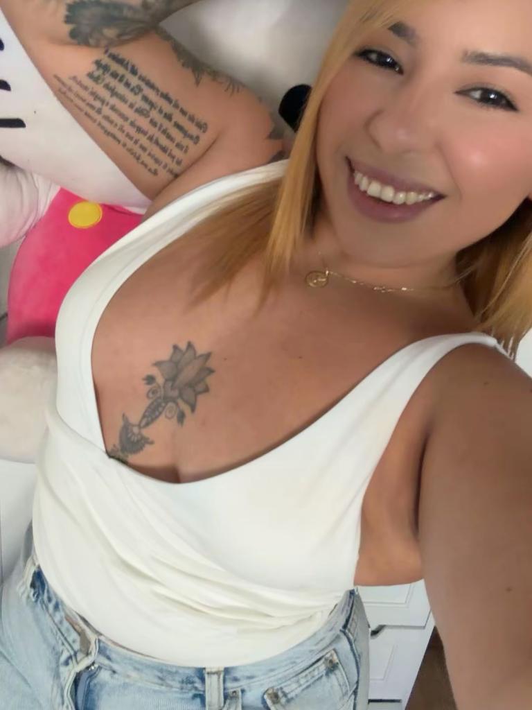 647893134: Chica busca chico en Mallorca