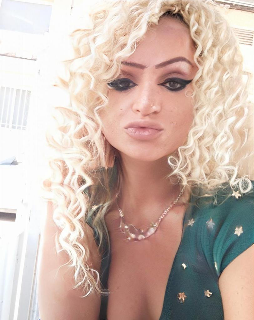 633085495: Transexual en Cádiz