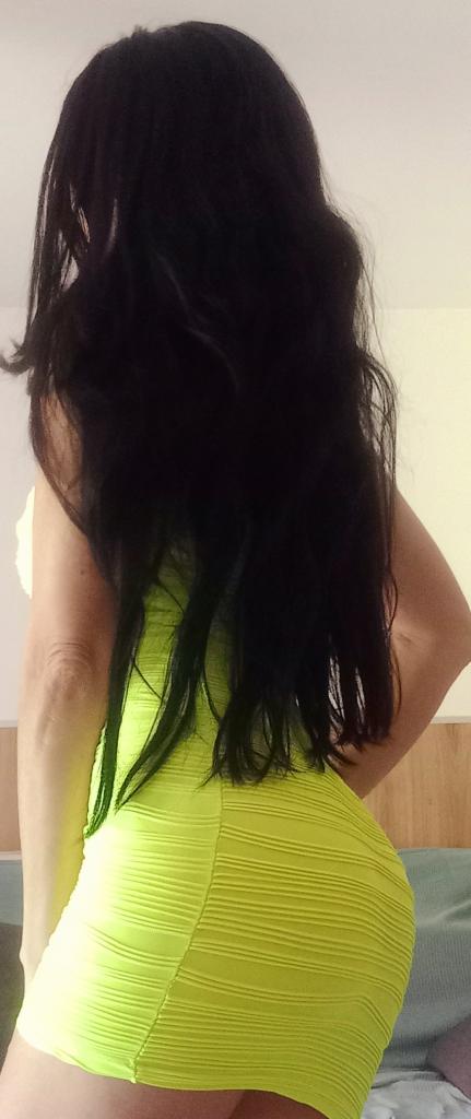 667396138: Chica busca chico en Málaga