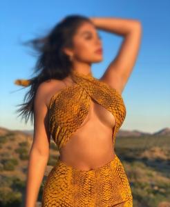 677469576: Chica busca chico en Ibiza