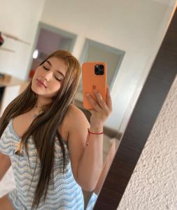 662929535: Chica busca chico en Murcia