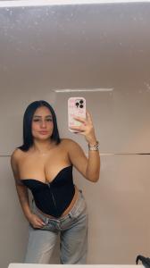 603190325: Chica busca chico en Barcelona